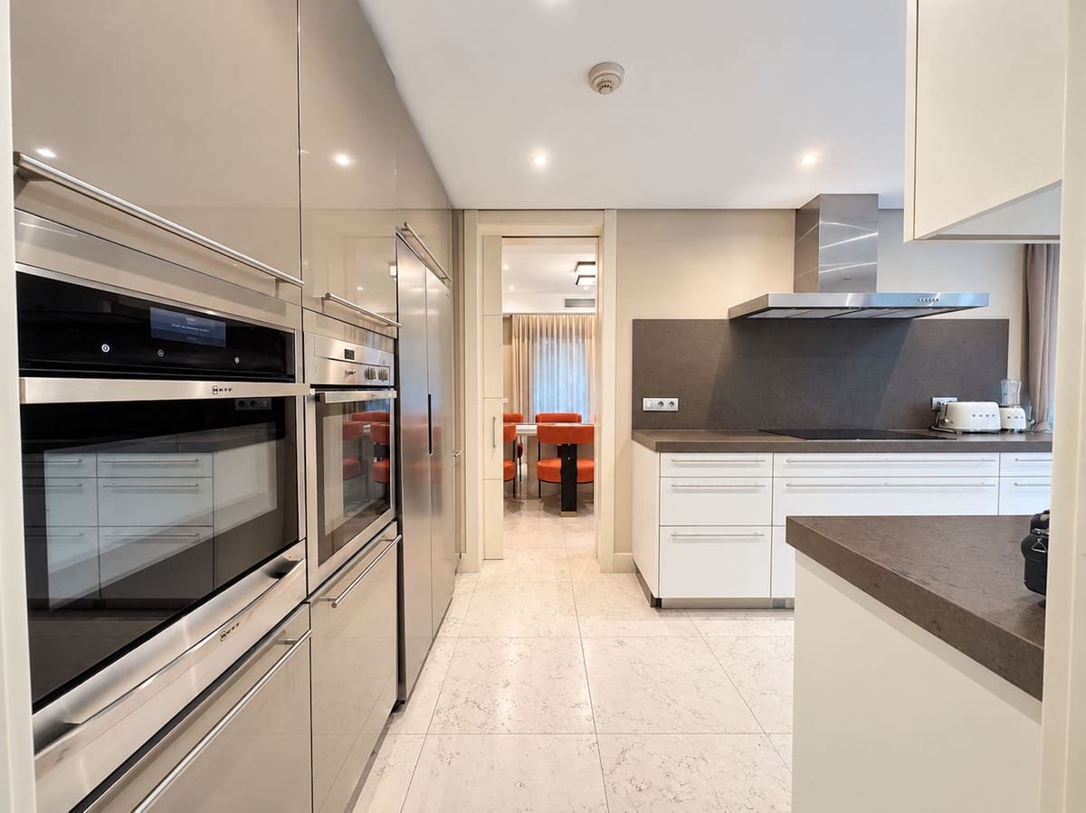 5 camera da letto Villa in vendita in Golden Mile con garage - 3.349.999 € (Rif: 10181630)
