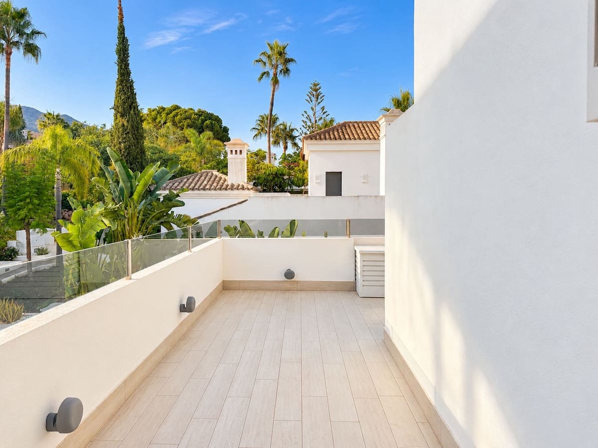 5 camera da letto Villa in vendita in Golden Mile con garage - 3.349.999 € (Rif: 10181630)