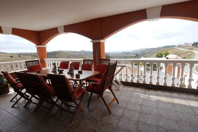 5 soveværelse Finca/Landehus til salg i La Cala de Mijas, Mijas med swimmingpool garage - € 965.000 (Ref: 3524453)