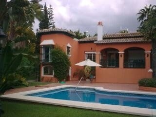 4 bedroom Villa for sale in Marbella with pool garage - € 2,200,000 (Ref: 5395997)