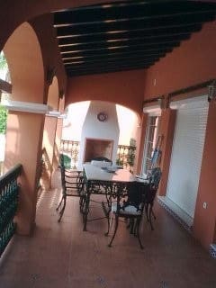 4 bedroom Villa for sale in Marbella with pool garage - € 2,200,000 (Ref: 5395997)