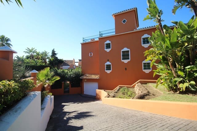 4 slaapkamer Villa te koop in Marbella met zwembad garage - € 2.200.000 (Ref: 5395997)
