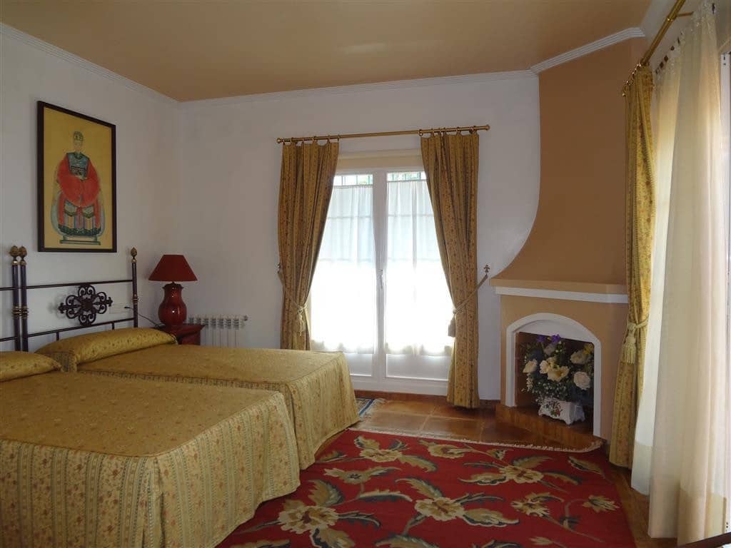 4 slaapkamer Villa te koop in Marbella met zwembad garage - € 2.200.000 (Ref: 5395997)