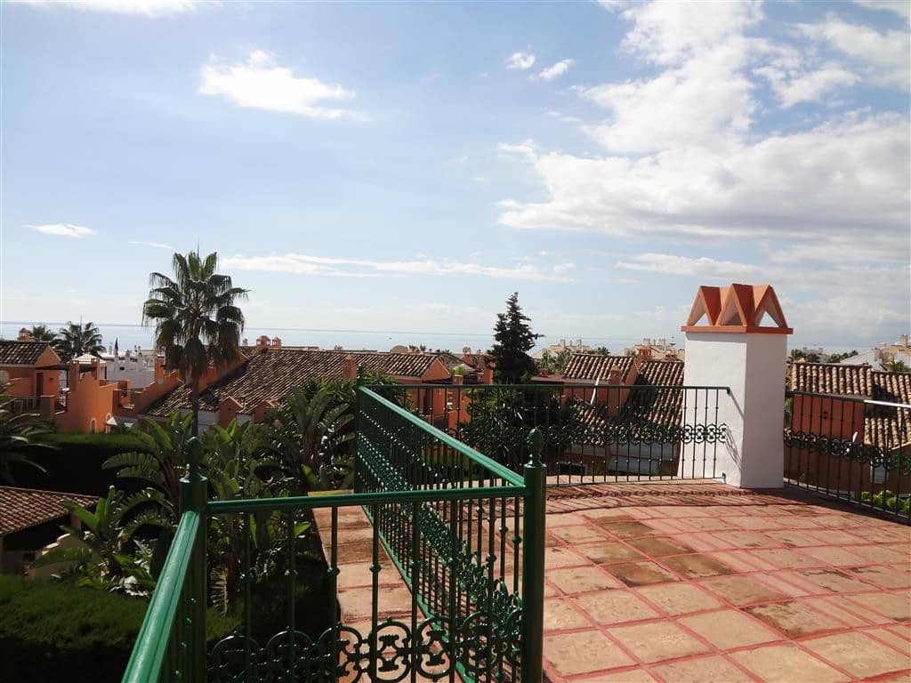 4 slaapkamer Villa te koop in Marbella met zwembad garage - € 2.200.000 (Ref: 5395997)