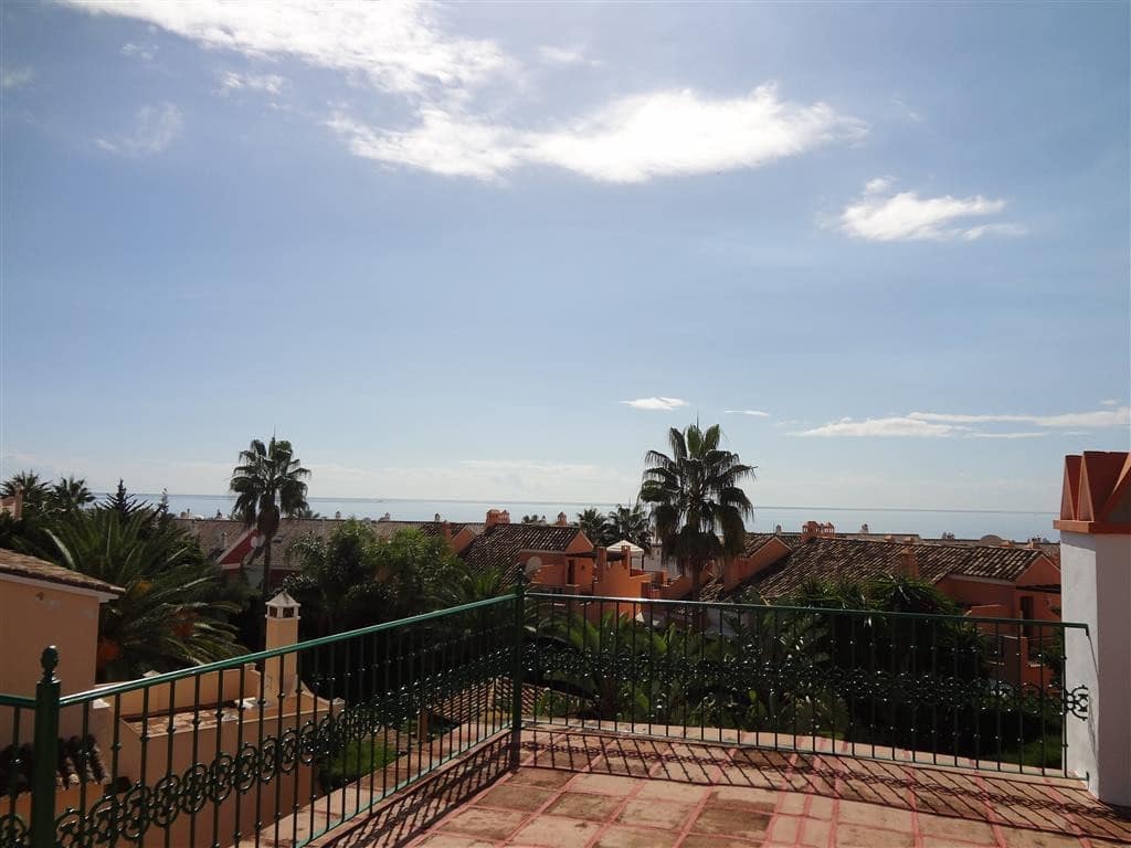4 slaapkamer Villa te koop in Marbella met zwembad garage - € 2.200.000 (Ref: 5395997)
