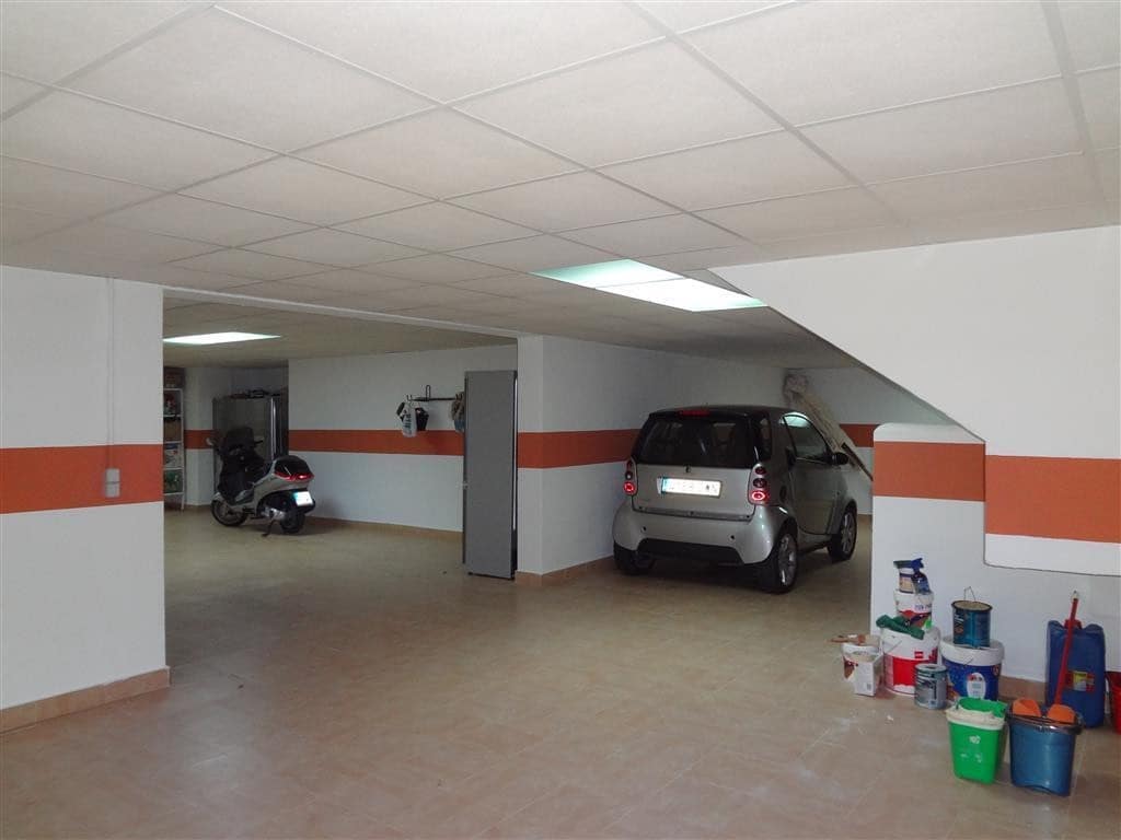 4 slaapkamer Villa te koop in Marbella met zwembad garage - € 2.200.000 (Ref: 5395997)