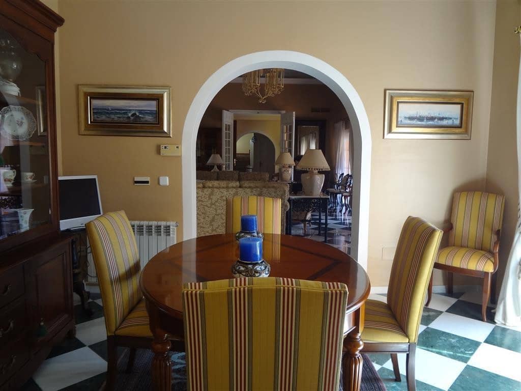 4 slaapkamer Villa te koop in Marbella met zwembad garage - € 2.200.000 (Ref: 5395997)