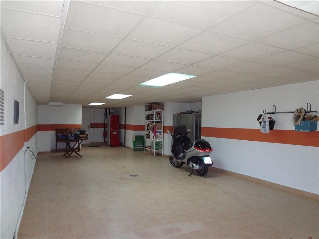 4 slaapkamer Villa te koop in Marbella met zwembad garage - € 2.200.000 (Ref: 5395997)