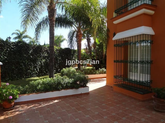 4 Zimmer Villa zu verkaufen in Marbella mit Pool Garage - 2.200.000 € (Ref: 5395997)