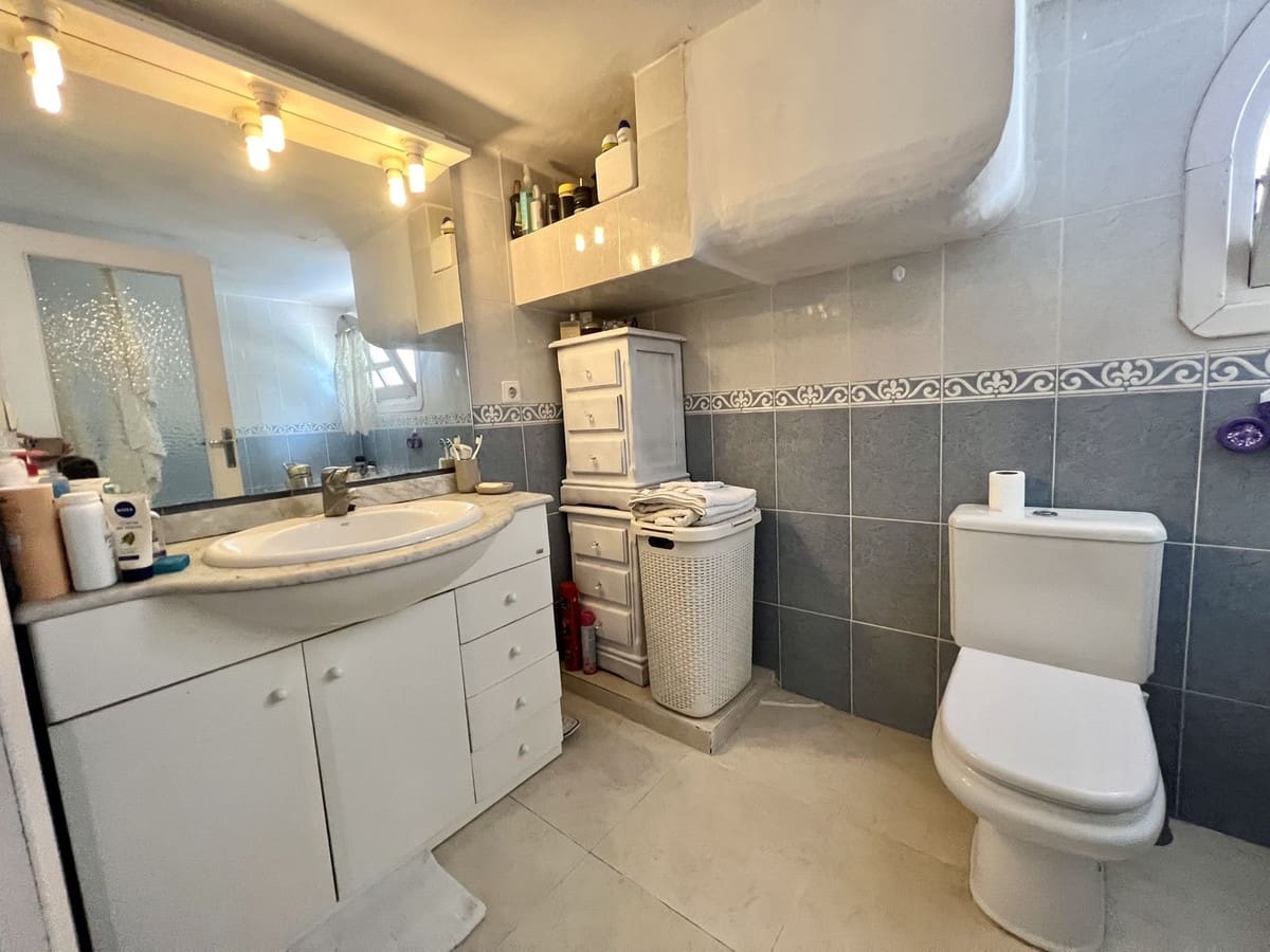 2 Zimmer Firma/Unternehmen zu verkaufen in Cabopino mit Pool - 325.000 € (Ref: 7956762)