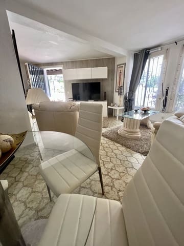 2 soveværelse Virksomhed til salg i Cabopino, Marbella med swimmingpool - € 325.000 (Ref: 7956762)