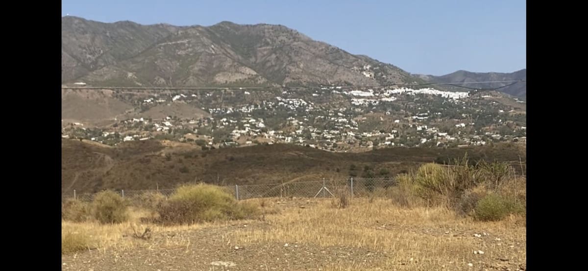 Building Plot for sale in Mijas Golf - € 250,000 (Ref: 7956778)