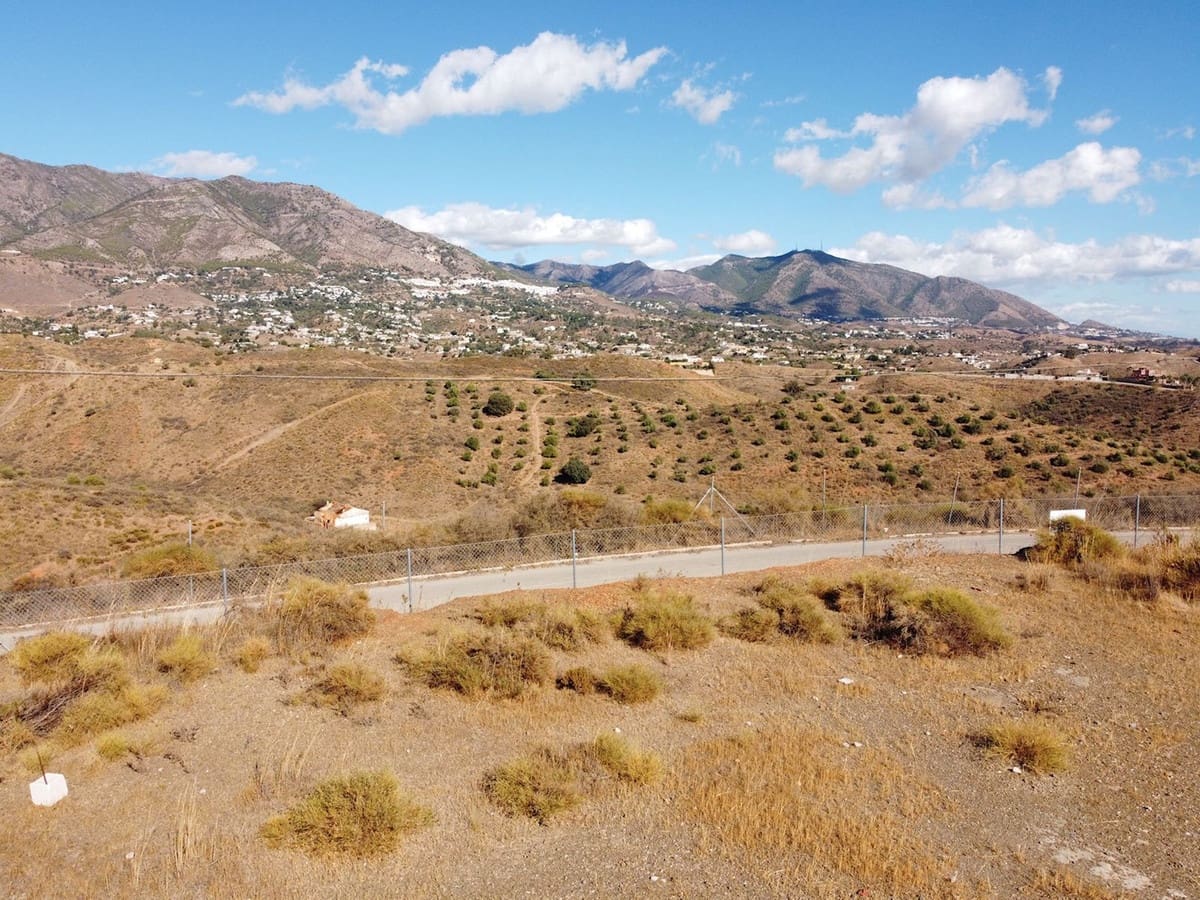 Byggegrund til salg i Mijas Golf - € 250.000 (Ref: 7956778)
