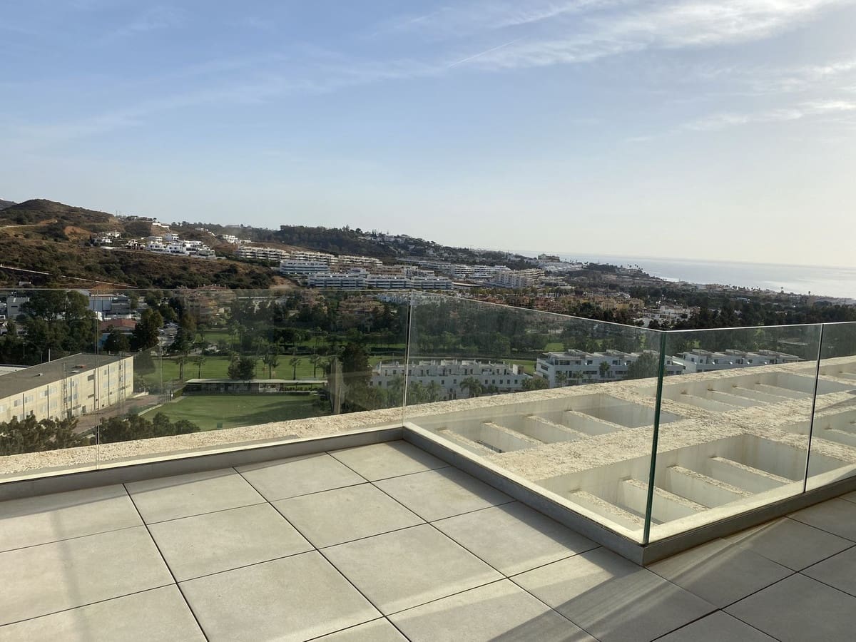 3 bedroom Apartment for sale in La Cala de Mijas with pool garage - € 625,000 (Ref: 7956784)