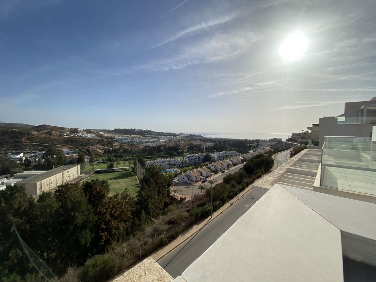 3 bedroom Apartment for sale in La Cala de Mijas with pool garage - € 625,000 (Ref: 7956784)