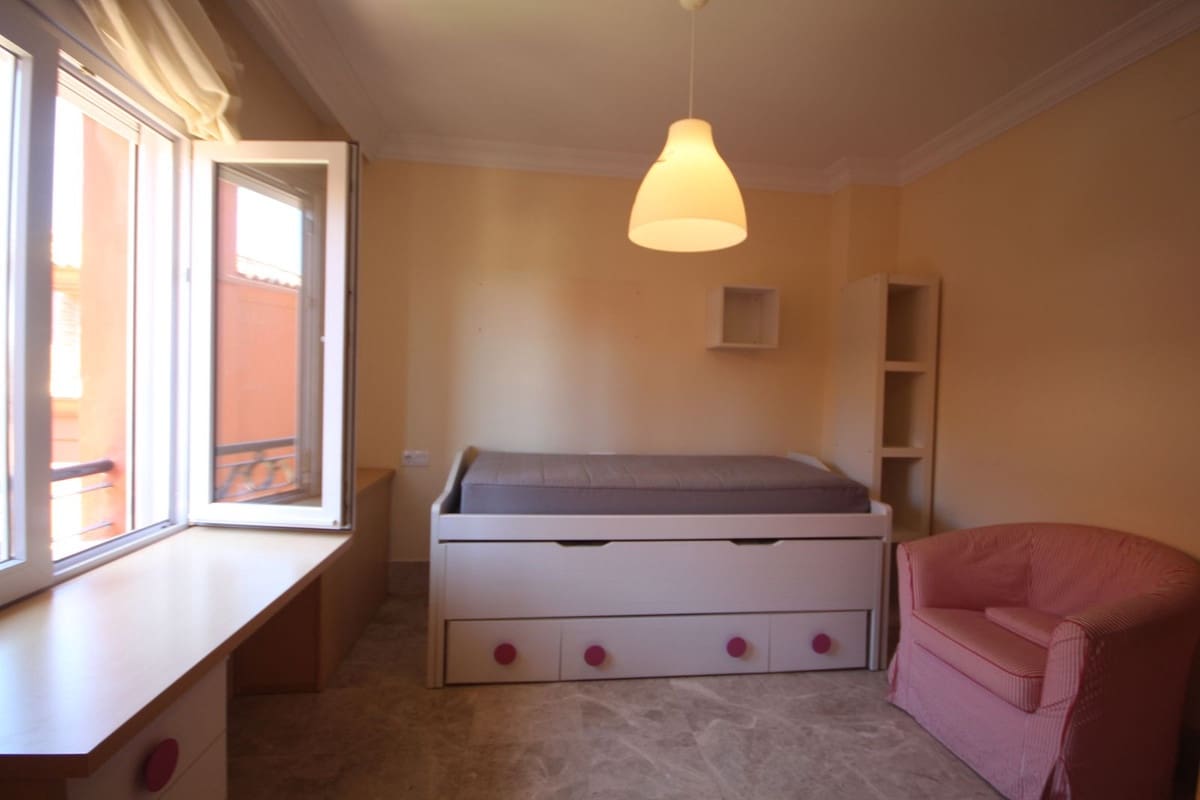 3 camera da letto Villetta Bifamiliare in vendita in Marbella con piscina garage - 890.000 € (Rif: 7956789)