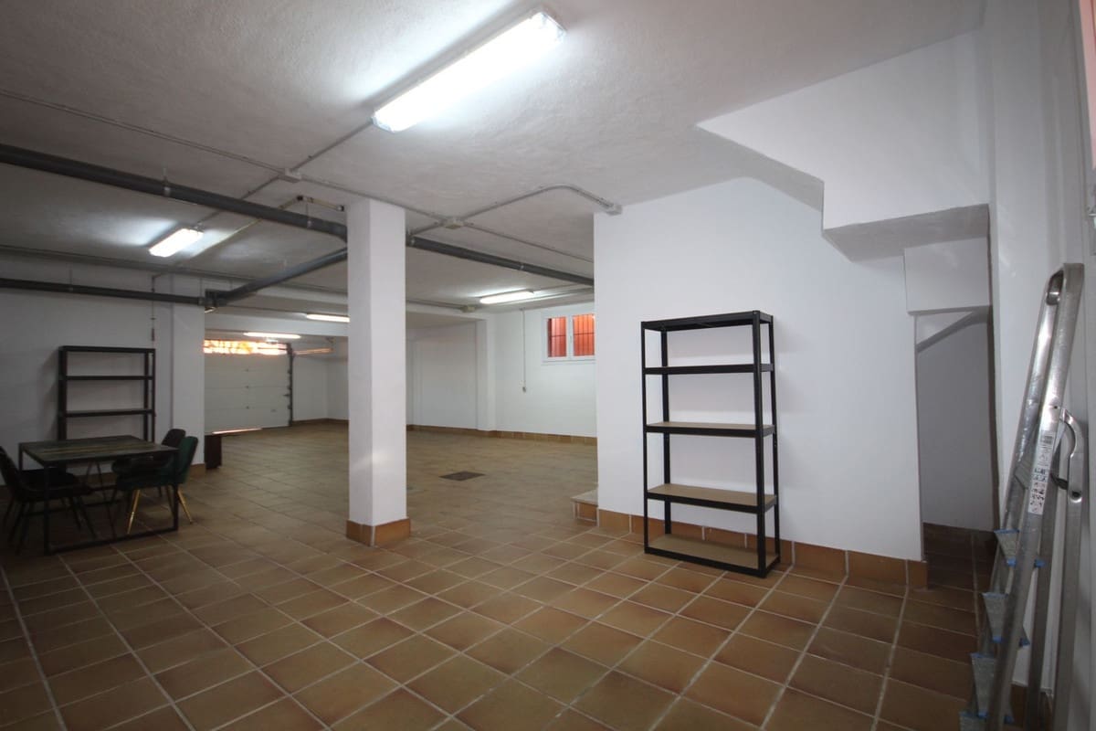 3 soverom Kjedet enebolig til salgs i Marbella med svømmebasseng garasje - € 890 000 (Ref: 7956789)