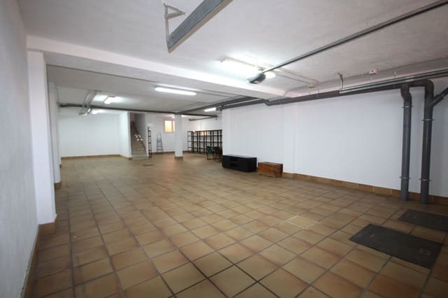 3 sovrum Semi-fristående Villa till salu i Santa Clara, Marbella med pool garage - 990 000 € (Ref: 7956789)