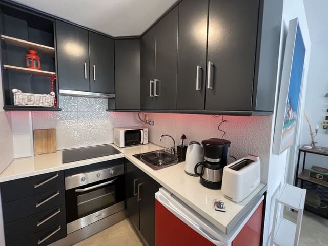 1 soveværelse Lejlighed til salg i Cabopino, Marbella - € 324.000 (Ref: 7956795)