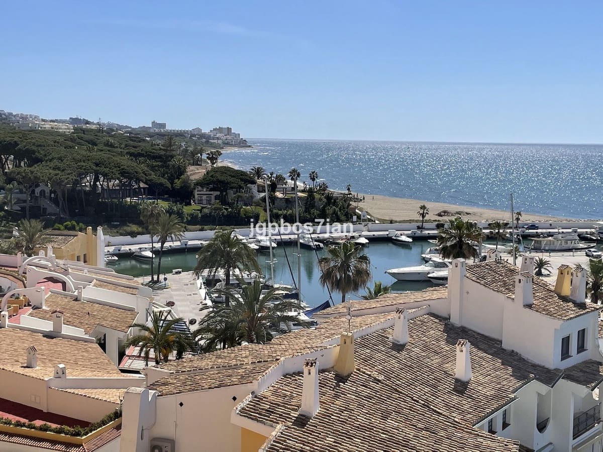 1 slaapkamer Appartement te koop in Cabopino - € 345.000 (Ref: 7956795)