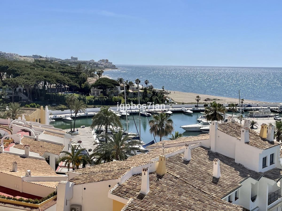 1 slaapkamer Appartement te koop in Cabopino - € 345.000 (Ref: 7956795)