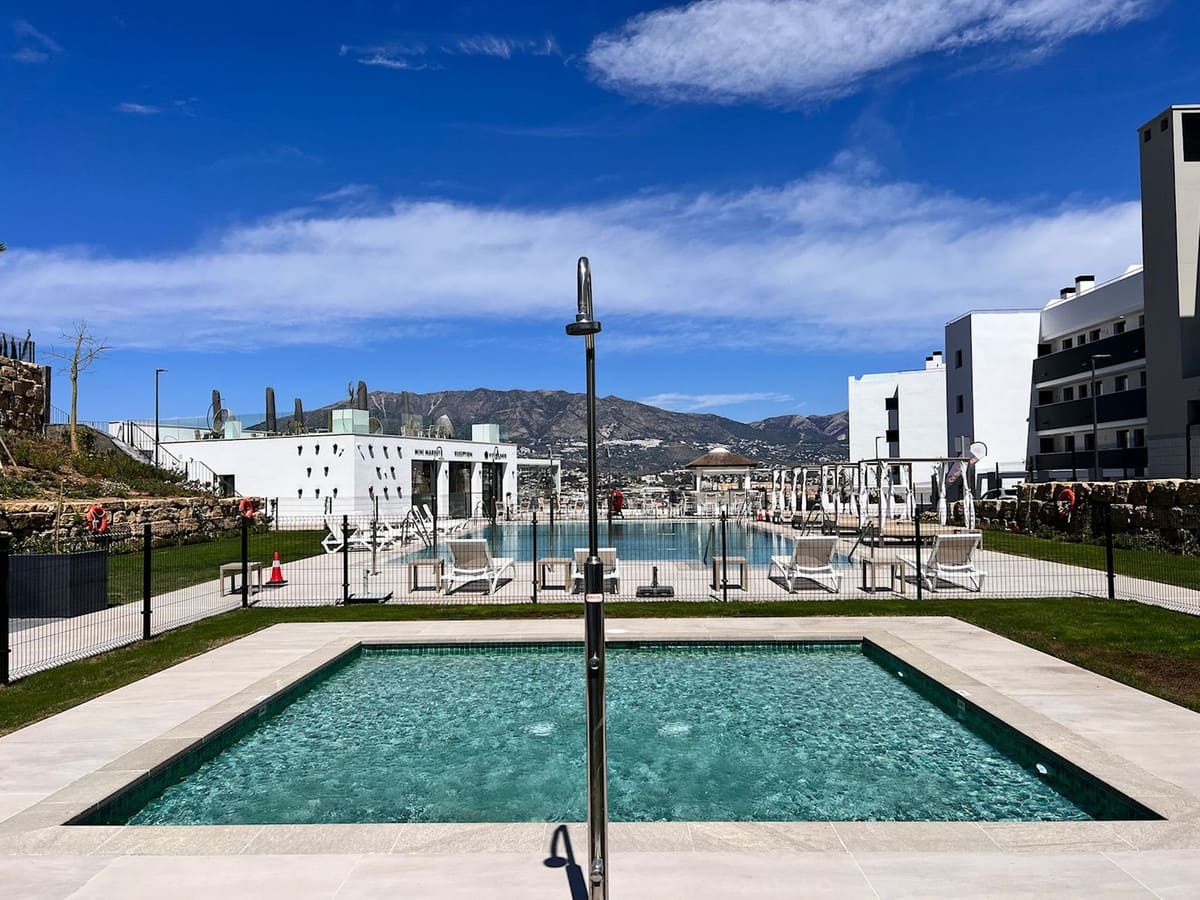 3 makuuhuone Huoneisto myytävänä paikassa Fuengirola - 254 000 € (Ref: 7956799)