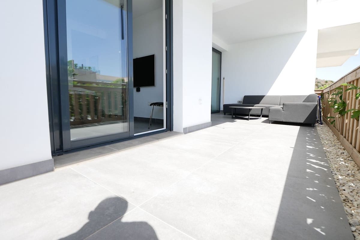 Apartamento de 2 habitaciones en La Cala de Mijas en venta con piscina garaje - 399.950 € (Ref: 7956826)