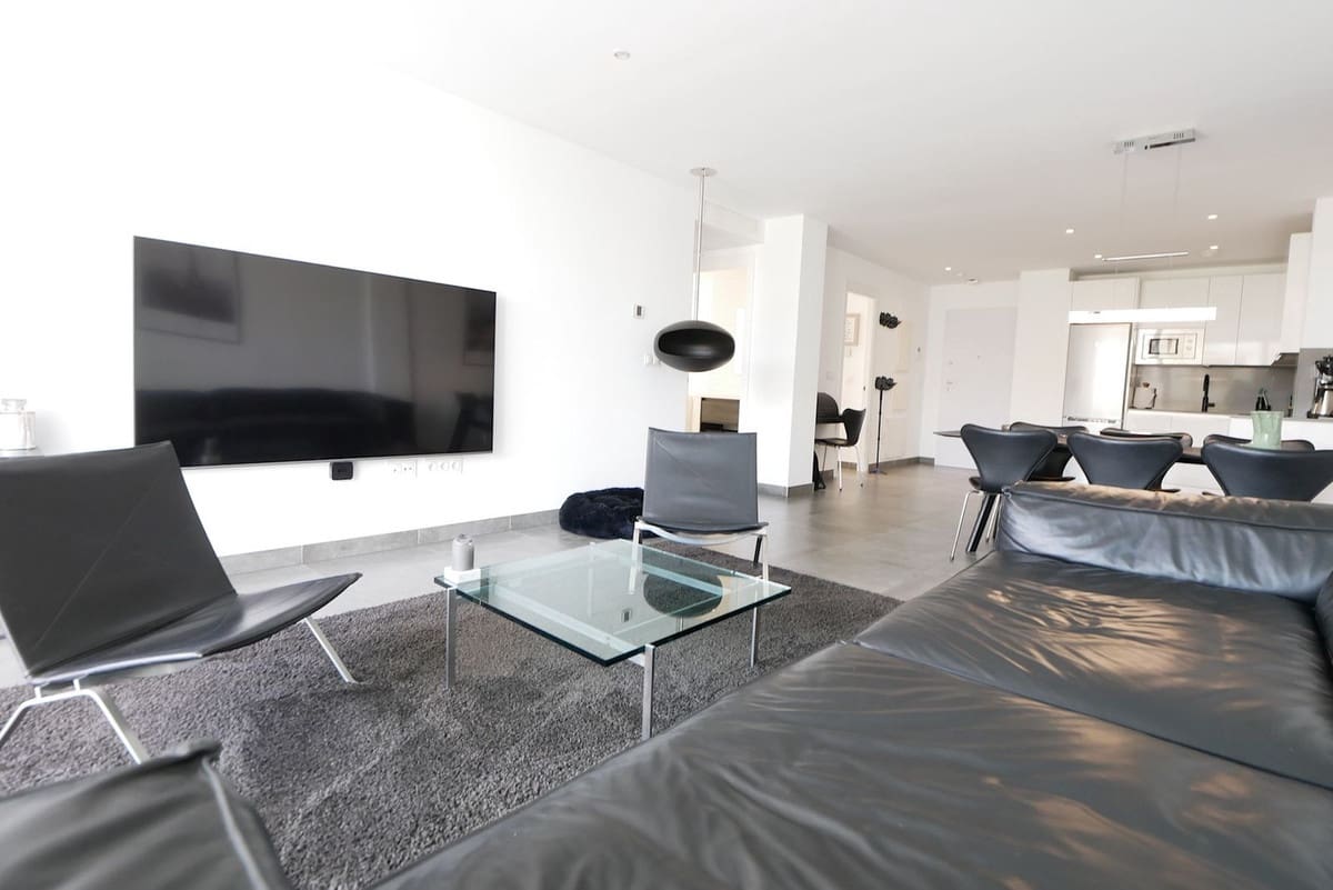 Apartamento de 2 habitaciones en La Cala de Mijas en venta con piscina garaje - 399.950 € (Ref: 7956826)