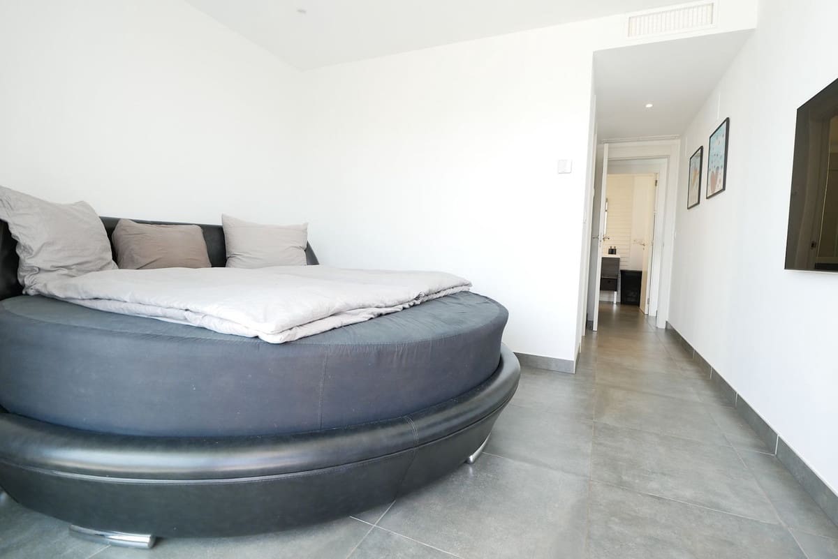 Apartamento de 2 habitaciones en La Cala de Mijas en venta con piscina garaje - 399.950 € (Ref: 7956826)