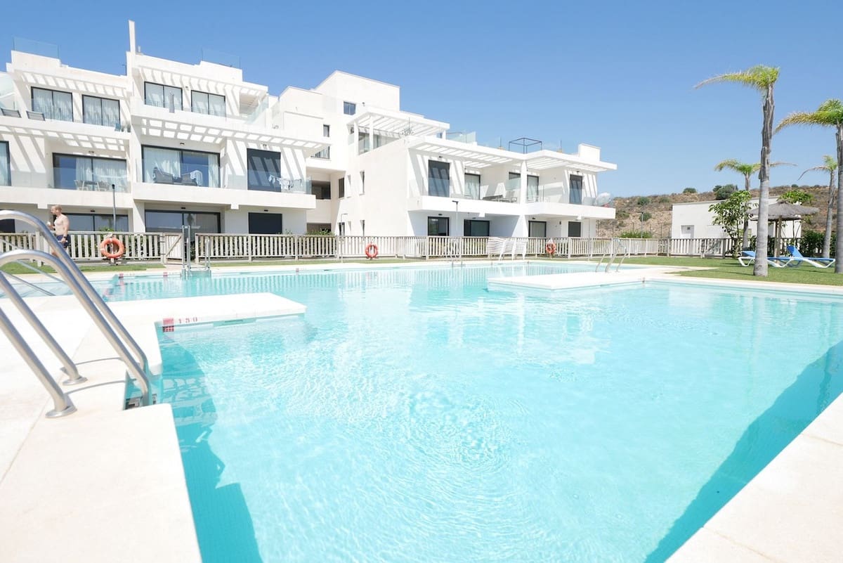 2 Zimmer Apartment zu verkaufen in La Cala de Mijas mit Pool Garage - 399.950 € (Ref: 7956826)