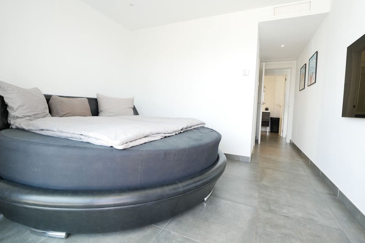 2 Zimmer Apartment zu verkaufen in La Cala de Mijas mit Pool Garage - 399.950 € (Ref: 7956826)