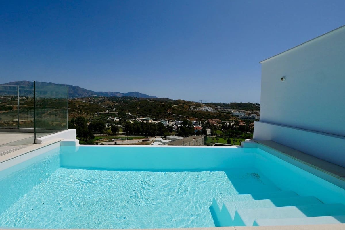 4 bedroom Penthouse for sale in La Cala de Mijas with pool garage - € 895,000 (Ref: 7956827)