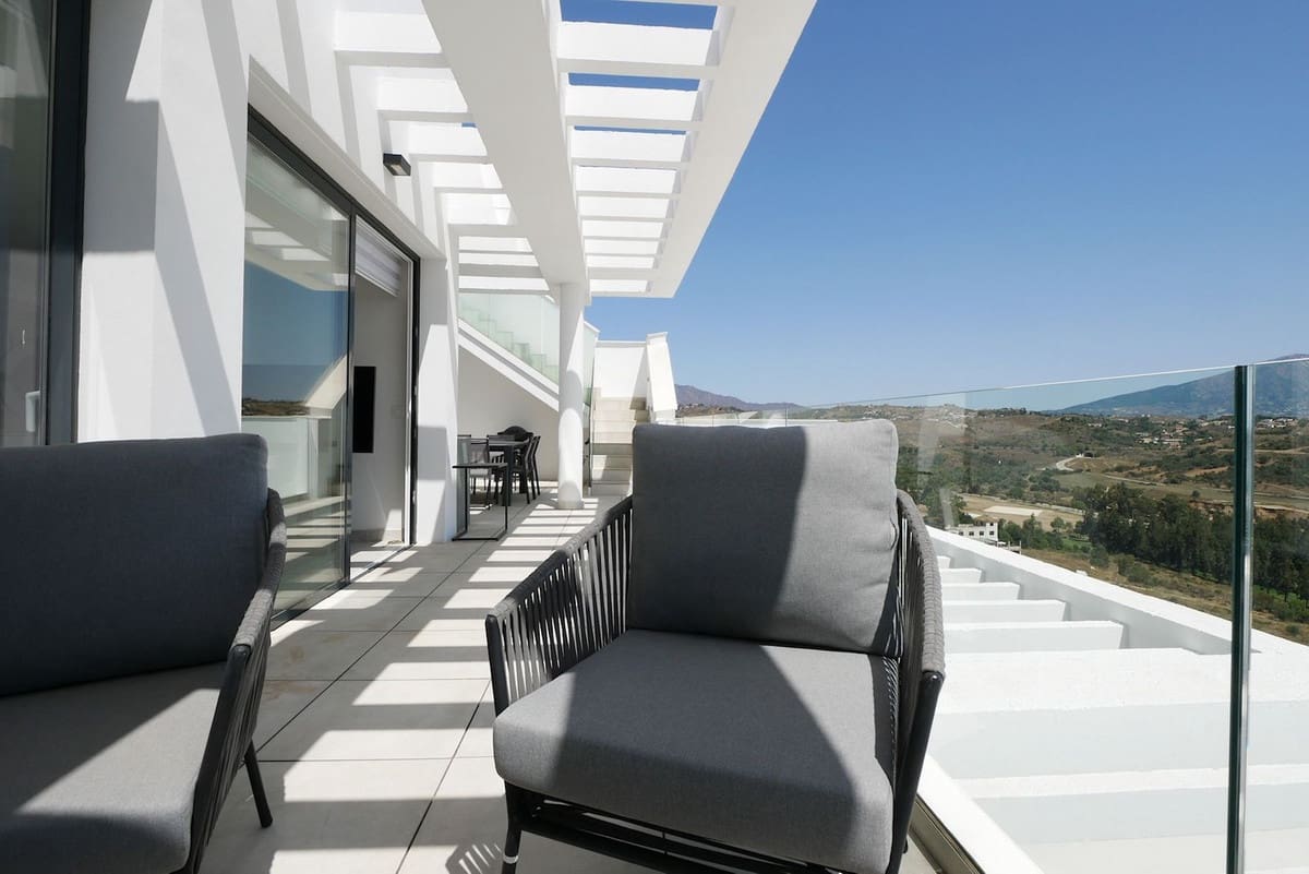 4 chambre Penthouse à vendre à La Cala de Mijas avec piscine garage - 895 000 € (Ref: 7956827)