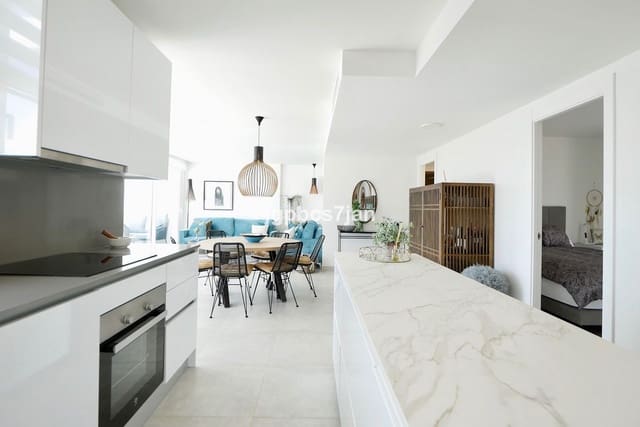 4 makuuhuone Kattohuoneisto myytävänä paikassa La Cala de Mijas, Mijas mukana uima-altaan 
autotalli - 895 000 € (Ref: 7956827)