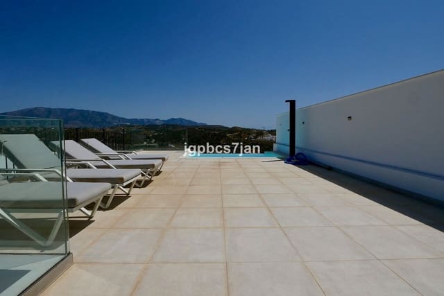 4 makuuhuone Kattohuoneisto myytävänä paikassa La Cala de Mijas, Mijas mukana uima-altaan 
autotalli - 895 000 € (Ref: 7956827)