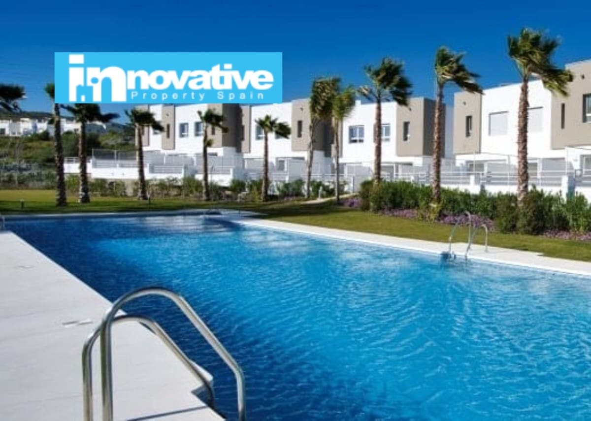 3 camera da letto Casa in vendita in Estepona con piscina garage - 335.000 € (Rif: 7956845)
