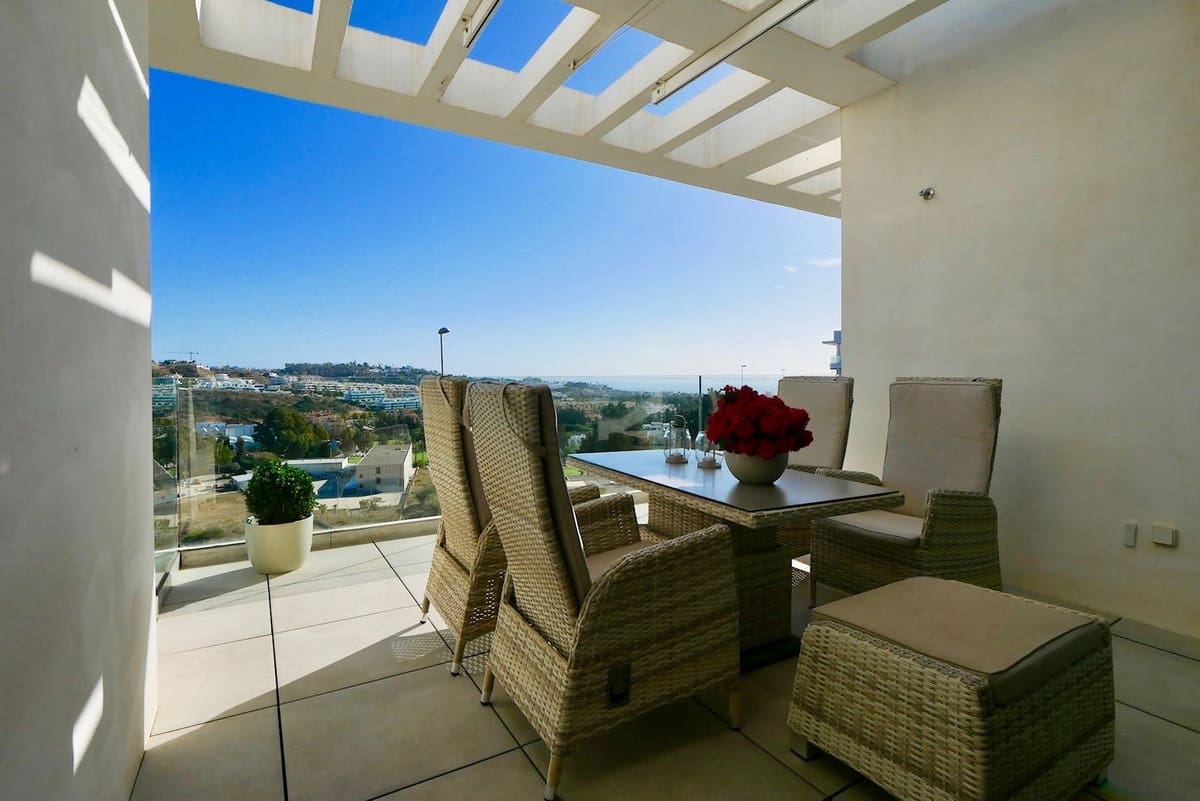 2 bedroom Apartment for sale in La Cala de Mijas with pool garage - € 449,950 (Ref: 7956856)