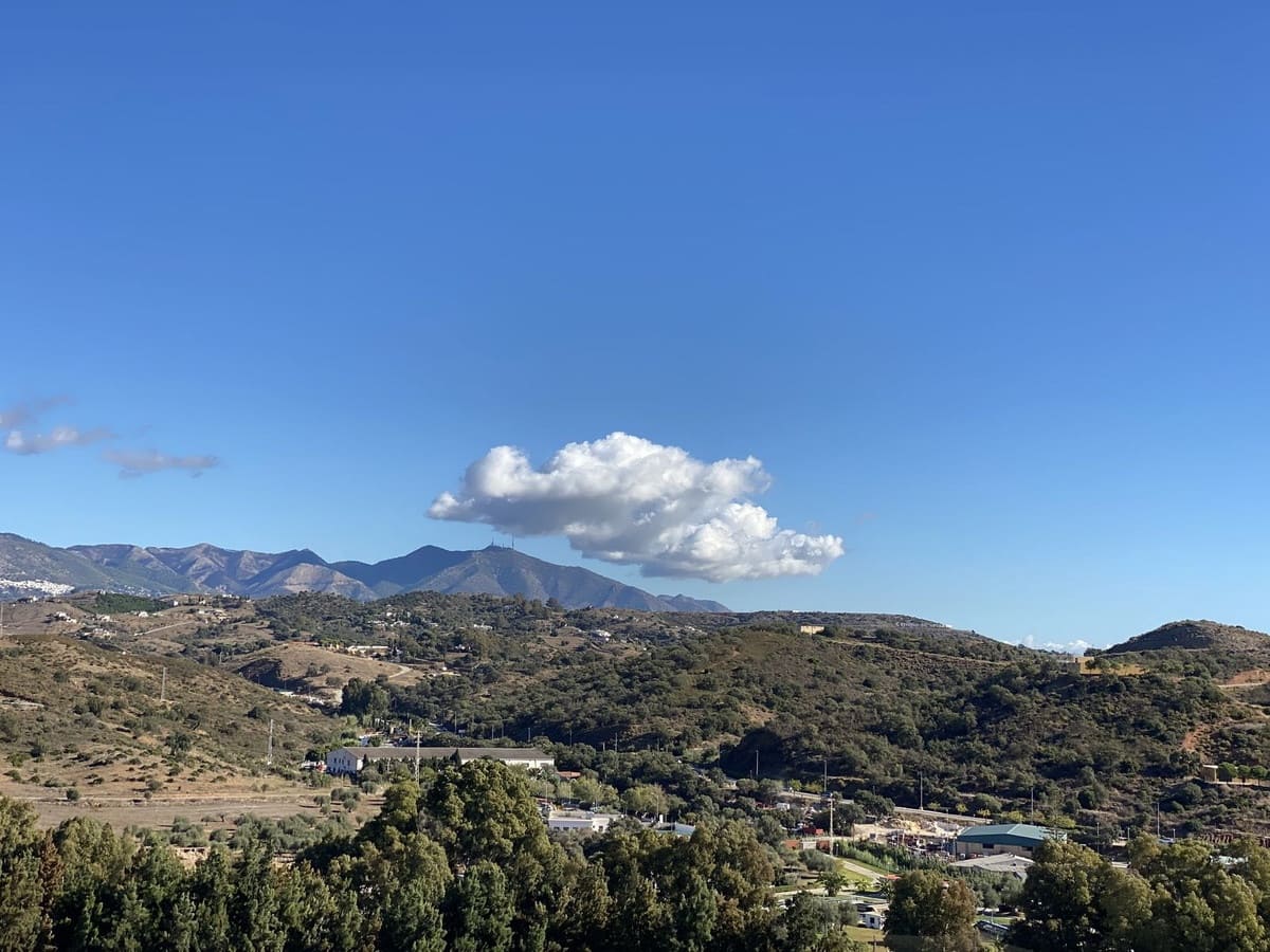 2 soveværelse Lejlighed til salg i La Cala de Mijas med swimmingpool garage - € 449.950 (Ref: 7956856)