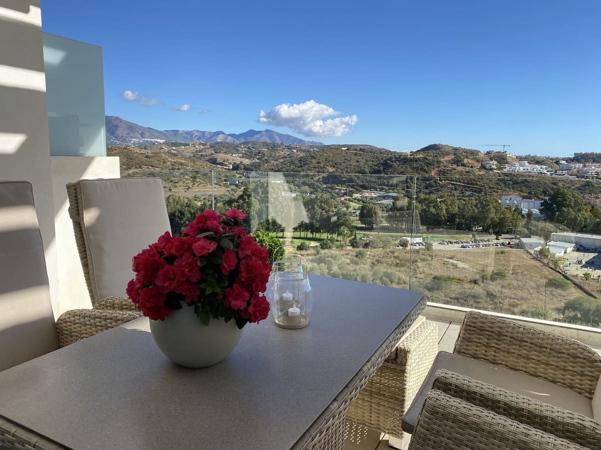 2 soveværelse Lejlighed til salg i La Cala de Mijas med swimmingpool garage - € 449.950 (Ref: 7956856)