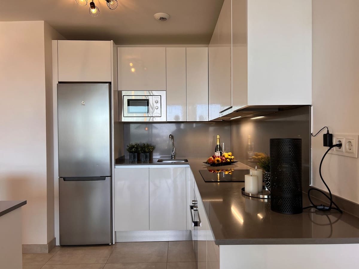 2 Zimmer Apartment zu verkaufen in La Cala de Mijas mit Pool Garage - 449.950 € (Ref: 7956856)