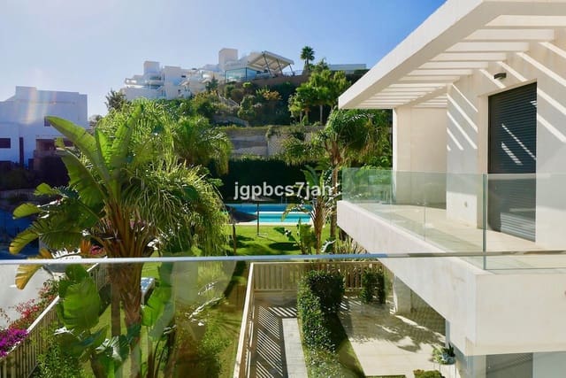 2 makuuhuone Huoneisto myytävänä paikassa La Cala de Mijas, Mijas mukana uima-altaan 
autotalli - 449 950 € (Ref: 7956856)