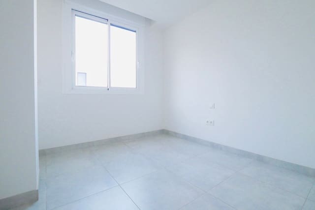 3 soveværelse Lejlighed til salg i La Cala de Mijas, Mijas - € 449.000 (Ref: 7972041)