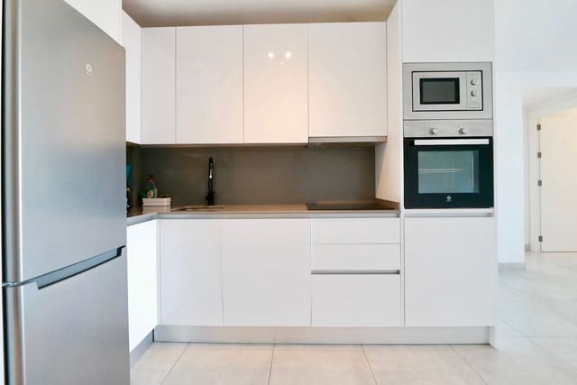 3 soveværelse Lejlighed til salg i La Cala de Mijas, Mijas - € 449.000 (Ref: 7972041)