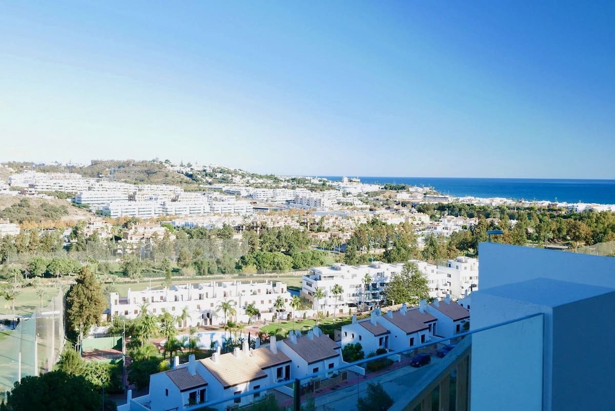 3 soveværelse Lejlighed til salg i La Cala de Mijas - € 449.000 (Ref: 7972041)