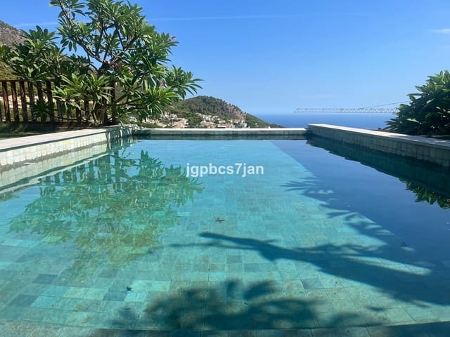 5 chambre Villa/Maison à vendre à Benalmádena pueblo, Benalmádena avec piscine - 1 500 000 € (Ref: 8125334)