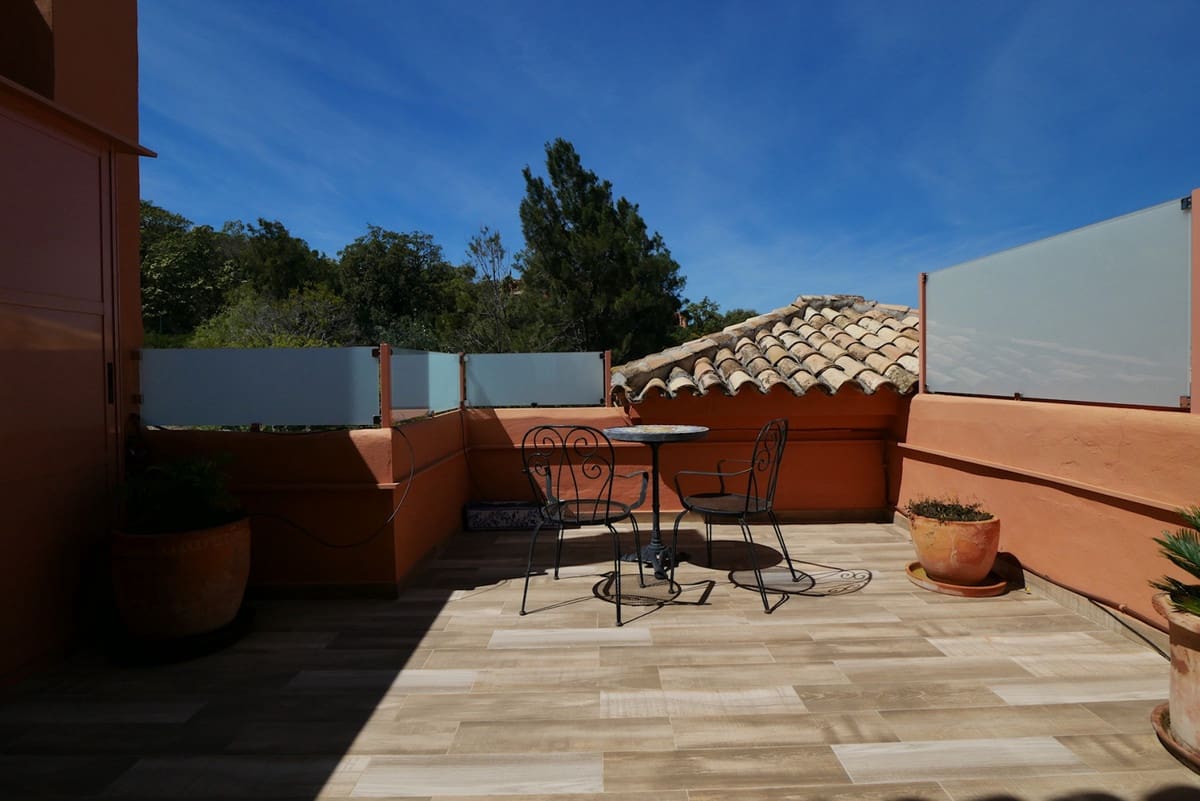 3 sypialnia Penthouse na sprzedaż w La Mairena - 635 000 € (Ref: 8222112)