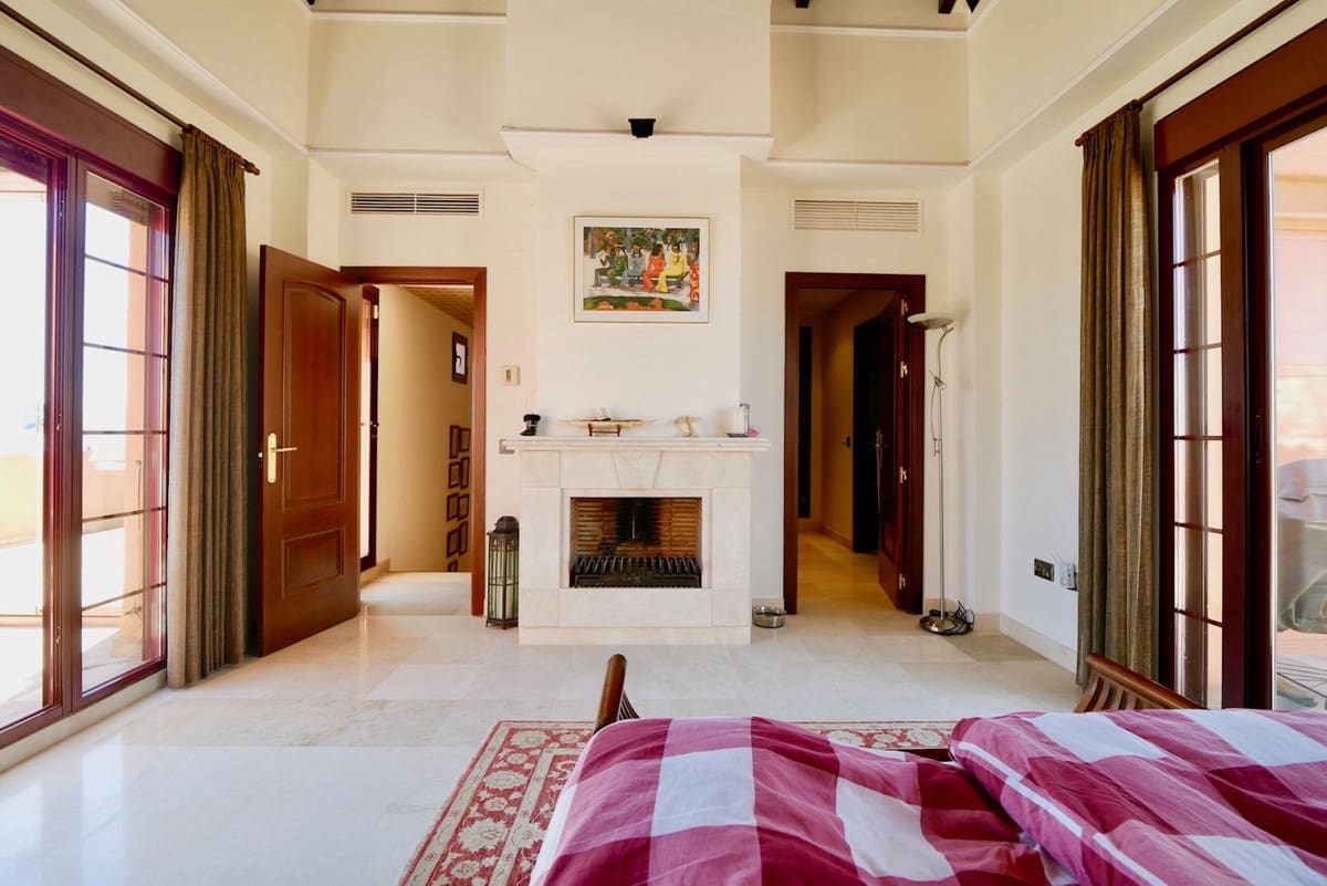 3 sypialnia Penthouse na sprzedaż w La Mairena - 635 000 € (Ref: 8222112)