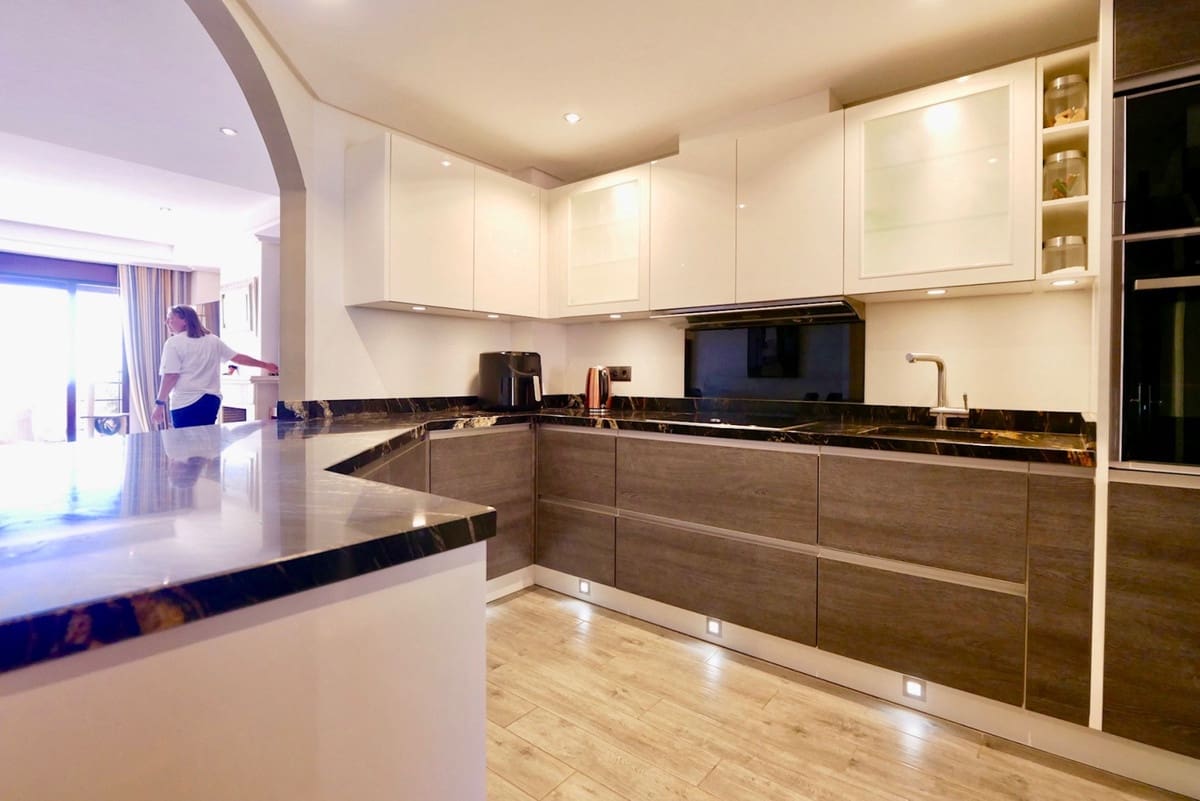 3 makuuhuone Kattohuoneisto myytävänä paikassa La Mairena - 635 000 € (Ref: 8222112)