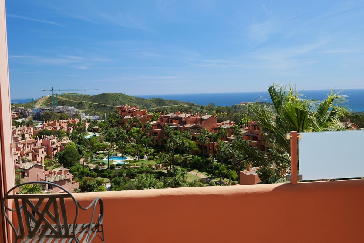 3 makuuhuone Kattohuoneisto myytävänä paikassa La Mairena - 635 000 € (Ref: 8222112)