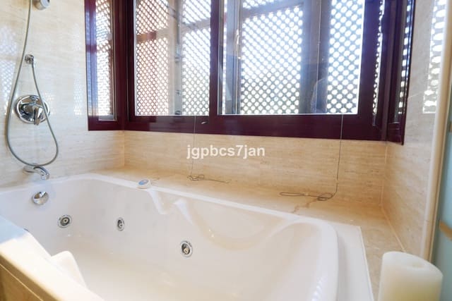 3 Zimmer Penthouse zu verkaufen in La Mairena, Ojen mit Pool - 635.000 € (Ref: 8222112)